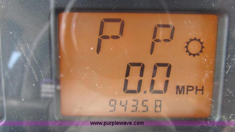 image for item G2319 2011 Caterpillar Challenger MT755C tractor