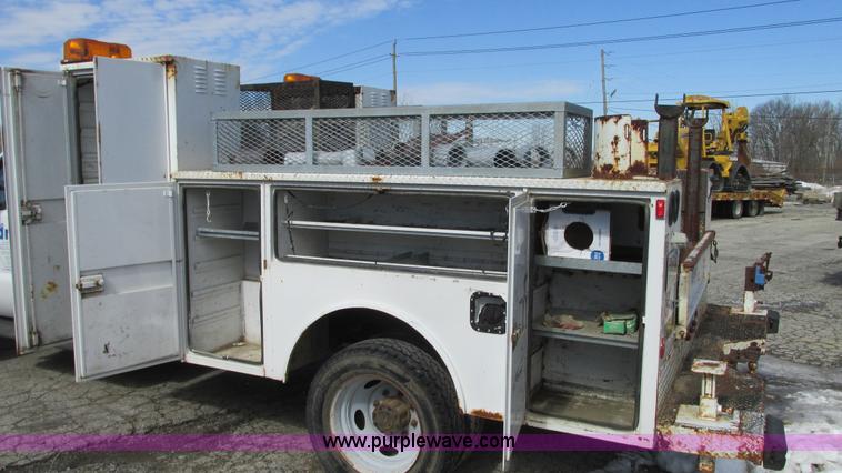 image for item G9158 1999 Ford F550 service truck