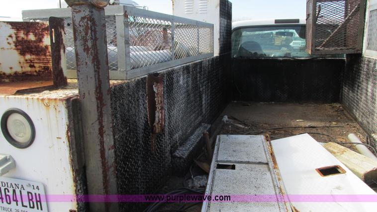 image for item G9158 1999 Ford F550 service truck