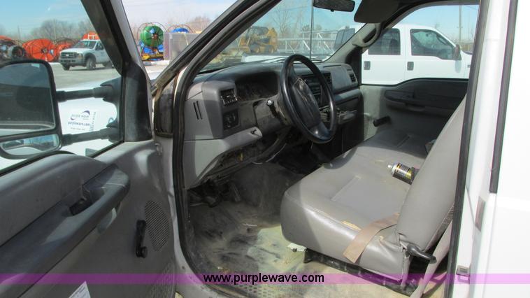 image for item G9158 1999 Ford F550 service truck