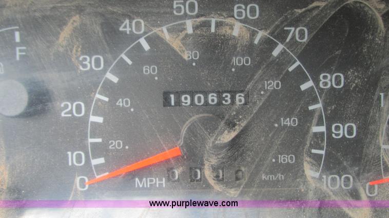 image for item G9158 1999 Ford F550 service truck