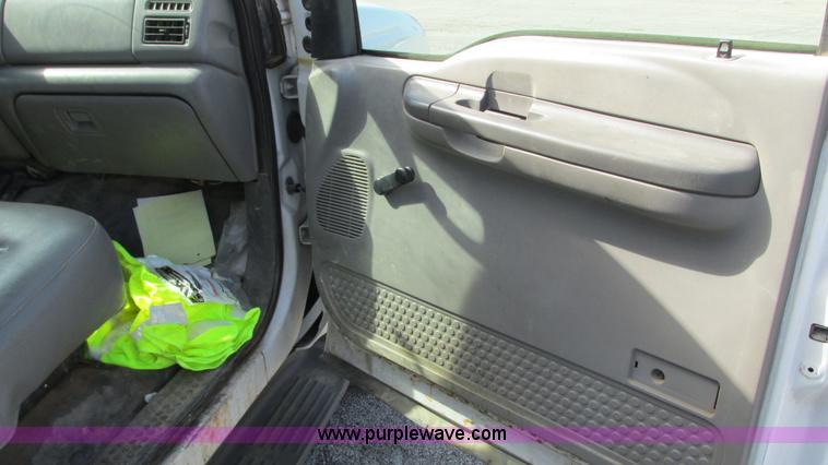 image for item G9158 1999 Ford F550 service truck