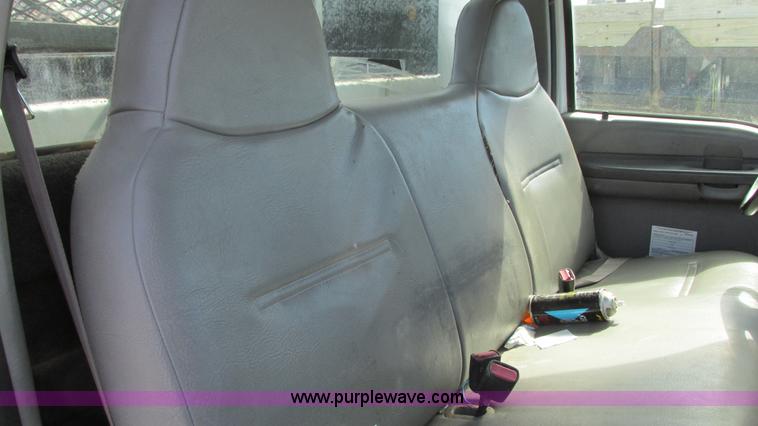 image for item G9158 1999 Ford F550 service truck