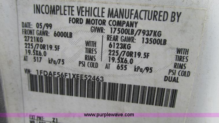 image for item G9158 1999 Ford F550 service truck