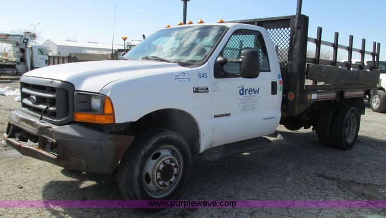 image for item G9159 1999 Ford F550 flatbed truck