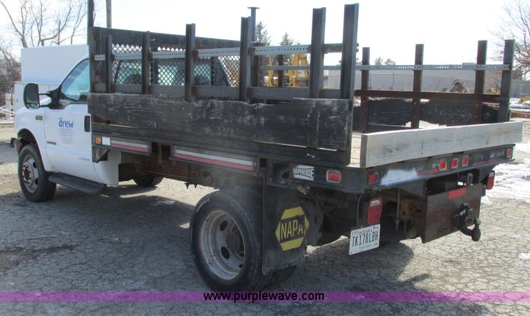 image for item G9159 1999 Ford F550 flatbed truck