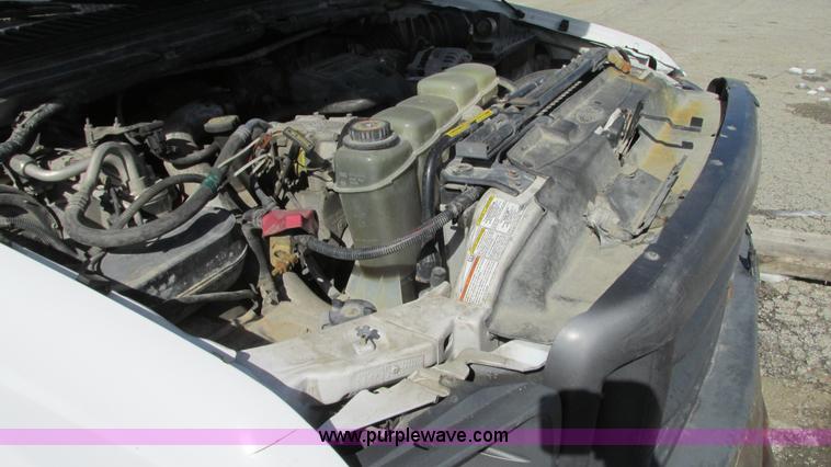 image for item G9159 1999 Ford F550 flatbed truck