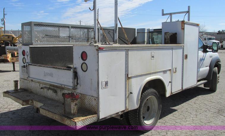 image for item G9160 2005 Ford F550 service truck