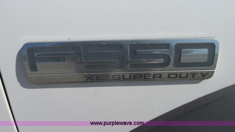 image for item G9160 2005 Ford F550 service truck