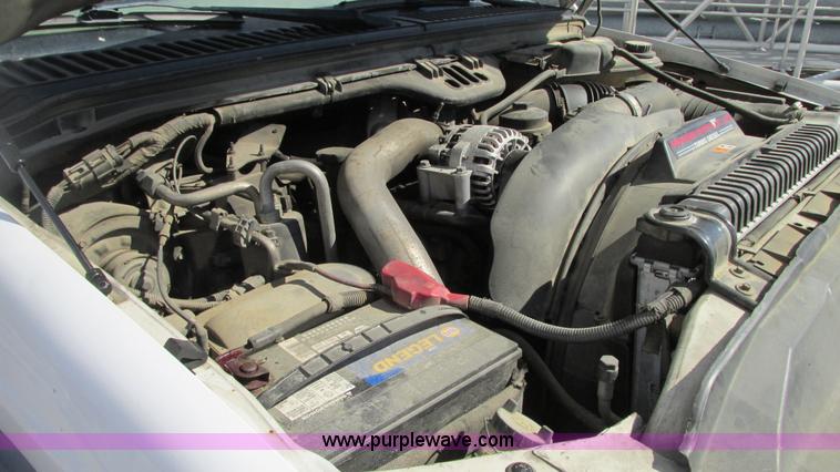 image for item G9161 2006 Ford F550 service truck
