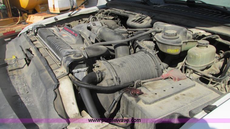 image for item G9161 2006 Ford F550 service truck