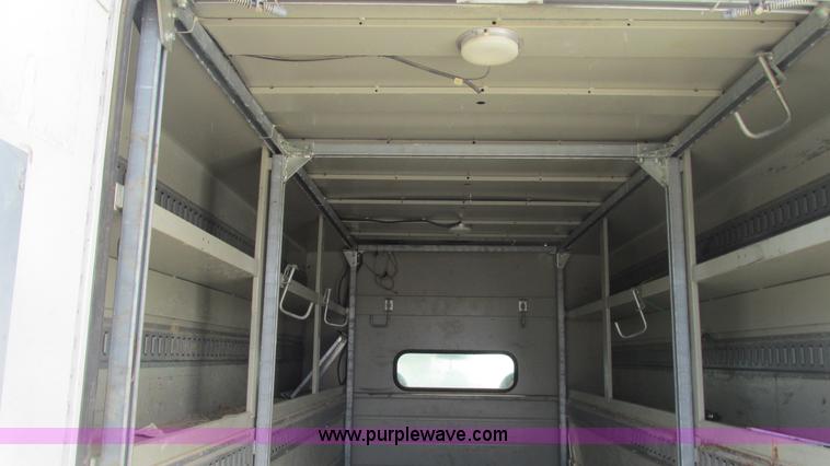 image for item G9162 2006 Ford F550 service truck