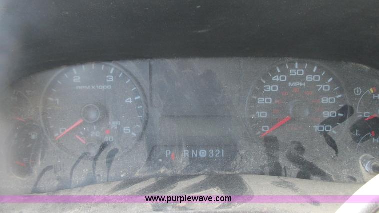 image for item G9162 2006 Ford F550 service truck