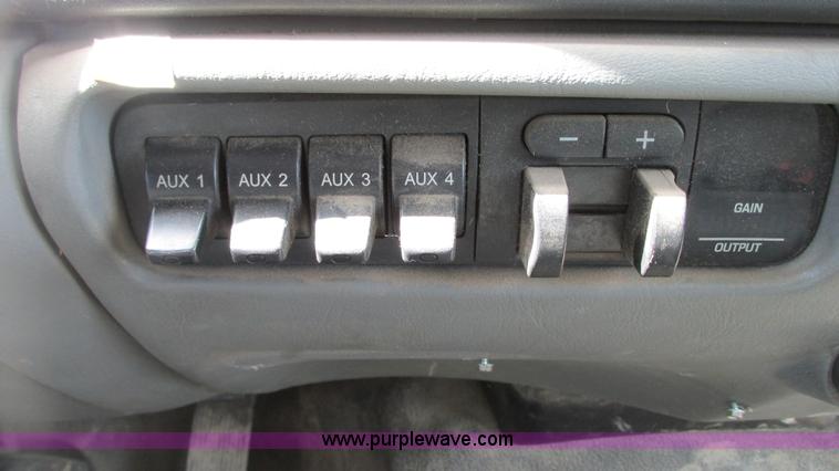 image for item G9162 2006 Ford F550 service truck