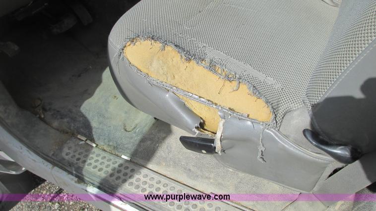 image for item G9162 2006 Ford F550 service truck