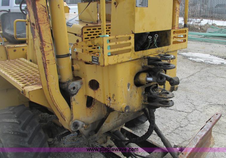 image for item G9164 Vermeer V4150A trencher