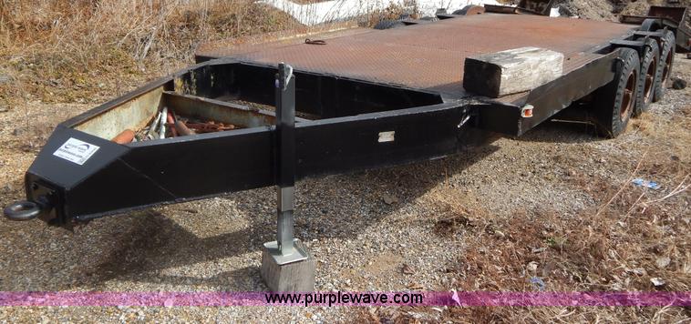 image for item G9356 1971 General 19' triple axle equipment trailer