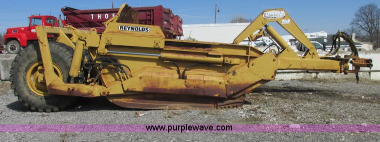 image for item H7712 2001 Reynolds 17E10.5 scraper pan