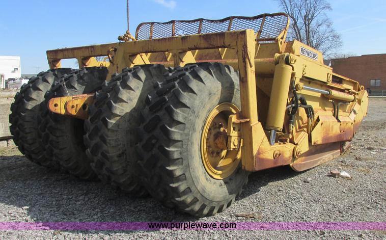 image for item H7712 2001 Reynolds 17E10.5 scraper pan