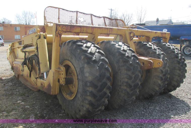 image for item H7712 2001 Reynolds 17E10.5 scraper pan