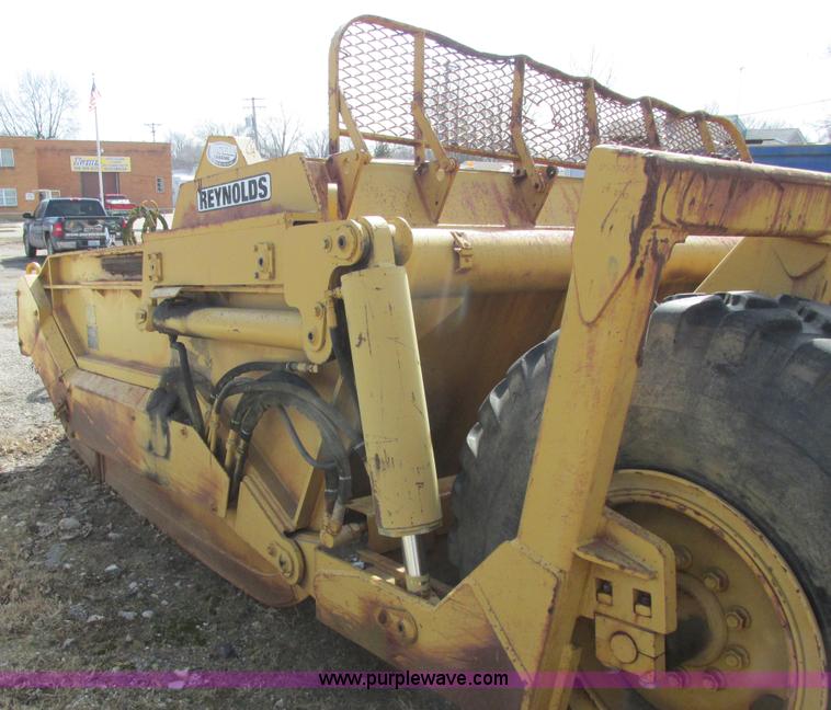 image for item H7712 2001 Reynolds 17E10.5 scraper pan