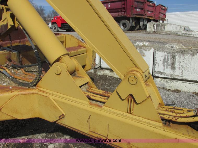 image for item H7712 2001 Reynolds 17E10.5 scraper pan