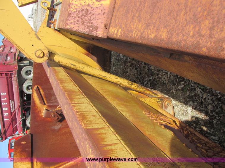 image for item H7712 2001 Reynolds 17E10.5 scraper pan