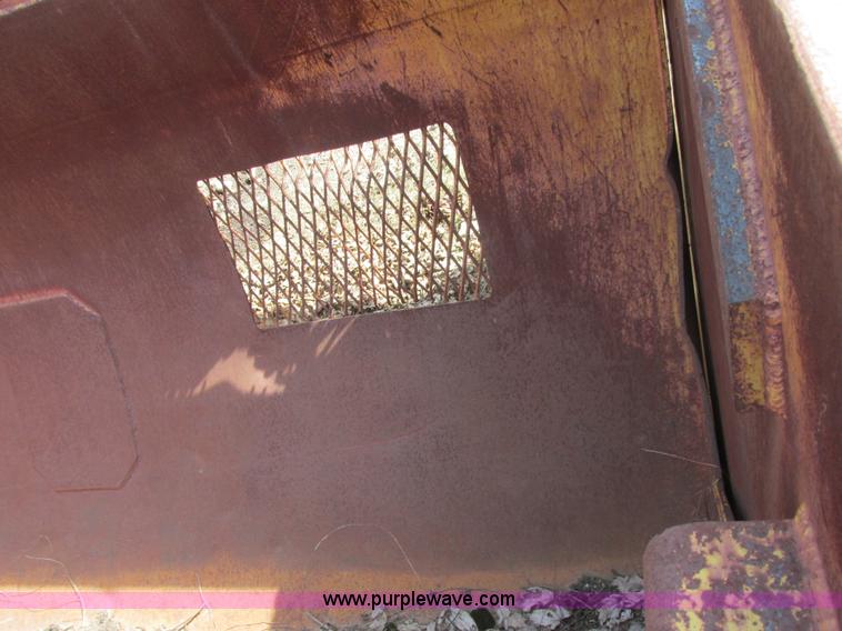 image for item H7712 2001 Reynolds 17E10.5 scraper pan