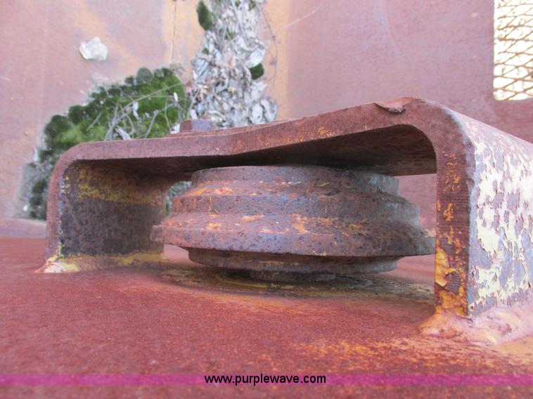 image for item H7712 2001 Reynolds 17E10.5 scraper pan