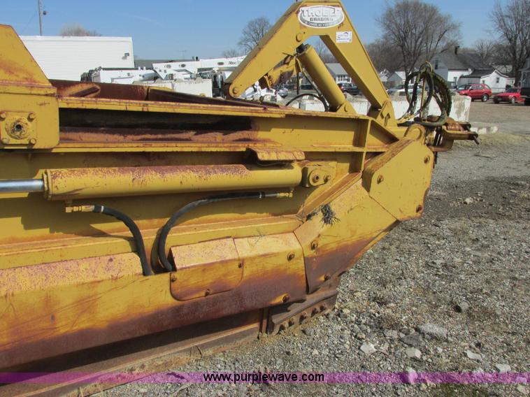 image for item H7712 2001 Reynolds 17E10.5 scraper pan