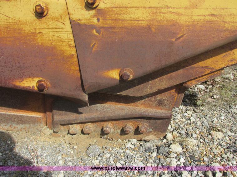 image for item H7712 2001 Reynolds 17E10.5 scraper pan