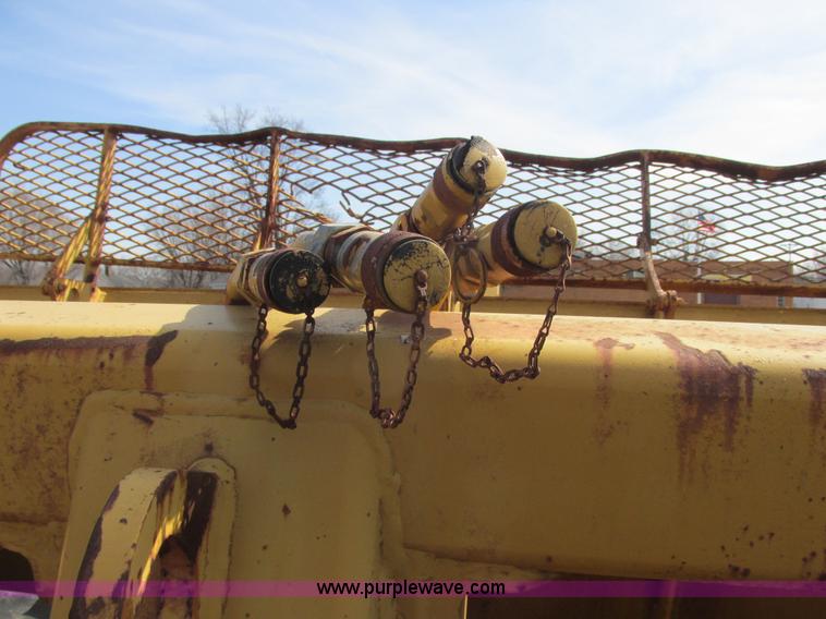 image for item H7712 2001 Reynolds 17E10.5 scraper pan