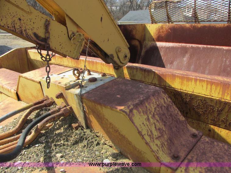 image for item H7712 2001 Reynolds 17E10.5 scraper pan