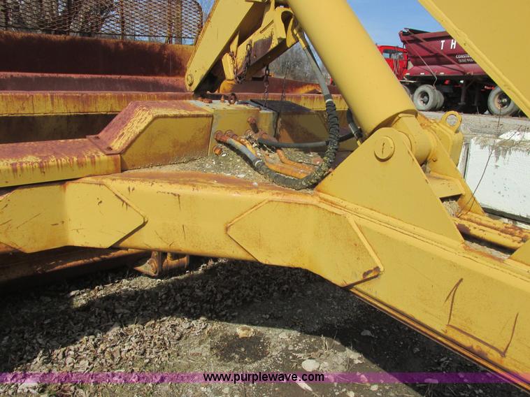 image for item H7712 2001 Reynolds 17E10.5 scraper pan