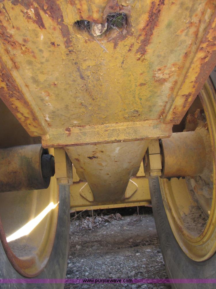 image for item H7712 2001 Reynolds 17E10.5 scraper pan