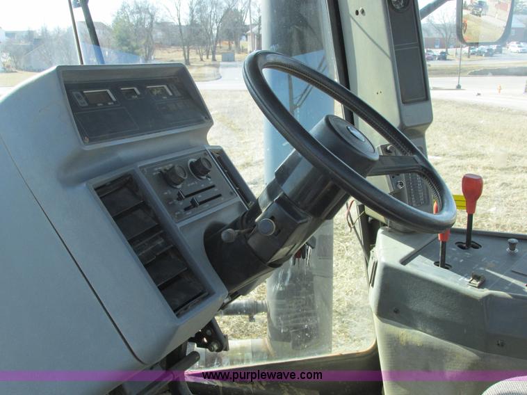 image for item H7713 2000 Case IH 9380 Steiger 4WD Quadtrac tractor