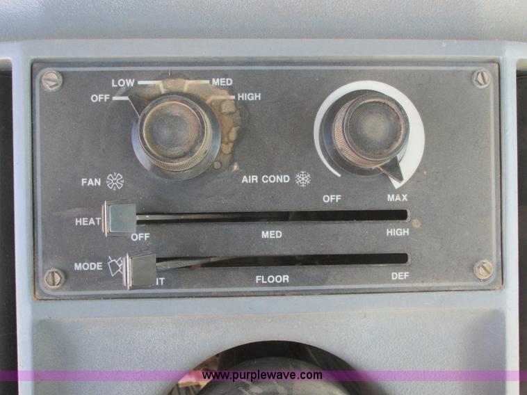 image for item H7713 2000 Case IH 9380 Steiger 4WD Quadtrac tractor