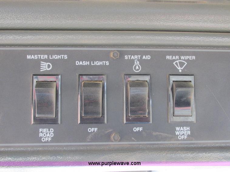 image for item H7713 2000 Case IH 9380 Steiger 4WD Quadtrac tractor