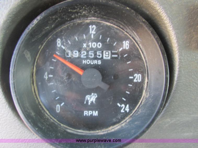 image for item H7715 2001 Mack RD688S semi truck