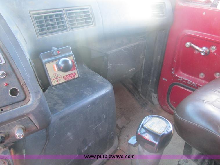 image for item H7717 1989 Ford LN8000 dump truck