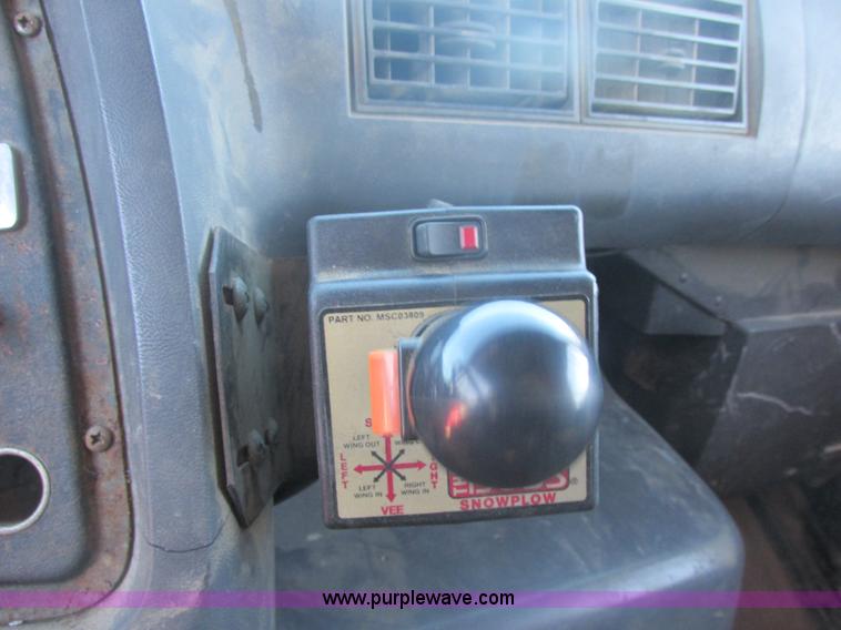 image for item H7717 1989 Ford LN8000 dump truck