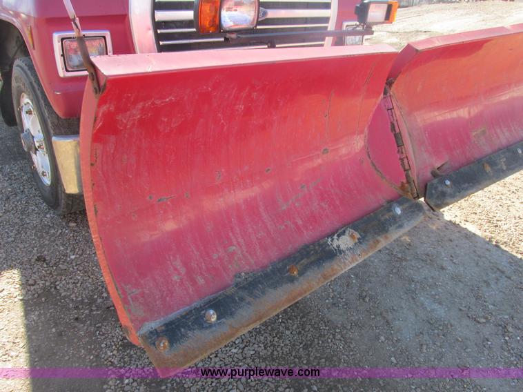 image for item H7717 1989 Ford LN8000 dump truck