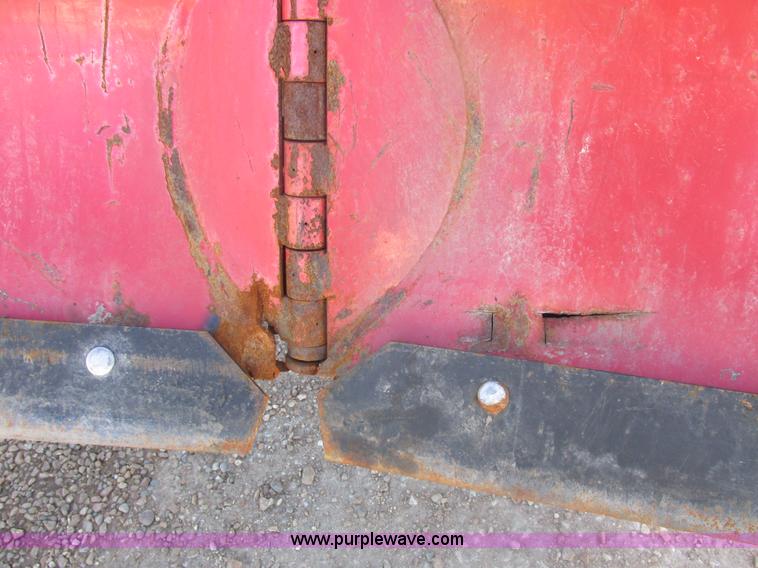 image for item H7717 1989 Ford LN8000 dump truck