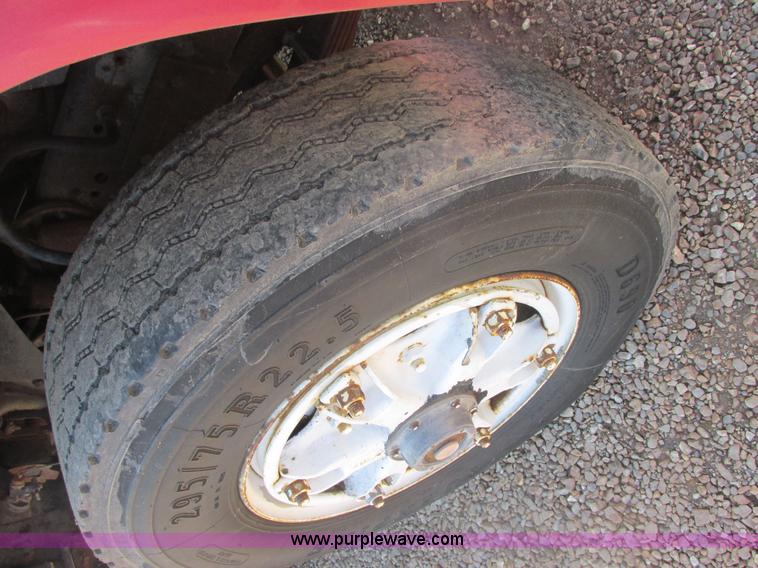 image for item H7717 1989 Ford LN8000 dump truck