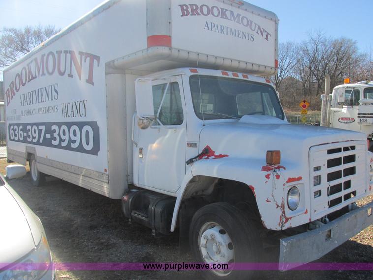 image for item H7718 1989 International 1654LP box truck