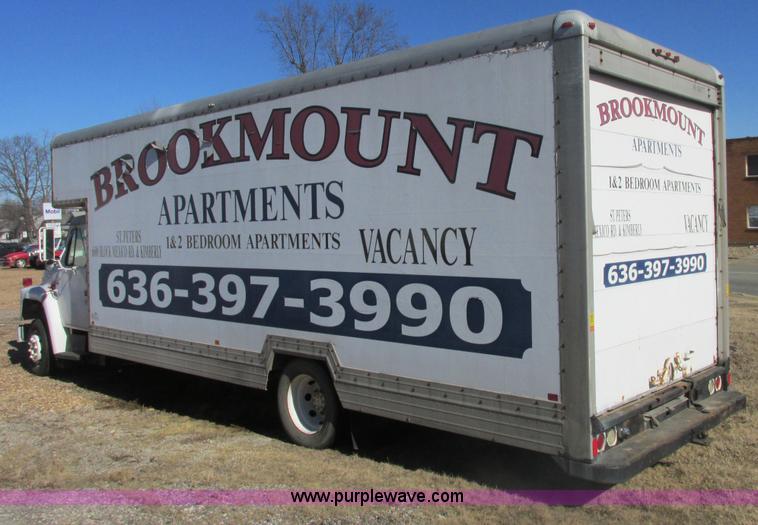 image for item H7718 1989 International 1654LP box truck