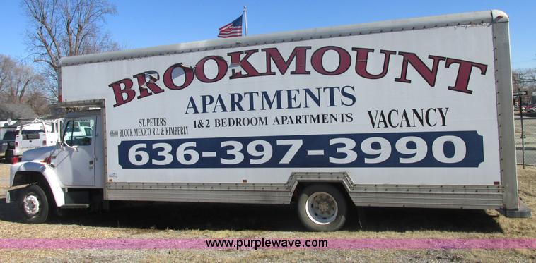 image for item H7718 1989 International 1654LP box truck