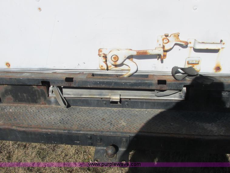 image for item H7718 1989 International 1654LP box truck