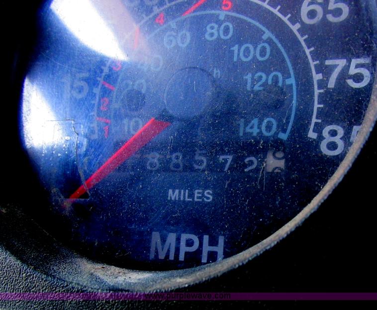 image for item H7718 1989 International 1654LP box truck