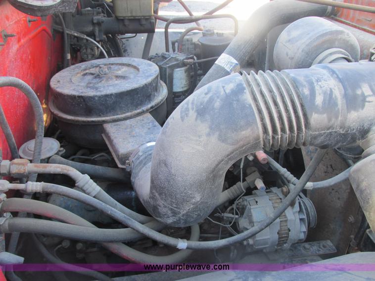 image for item H7718 1989 International 1654LP box truck